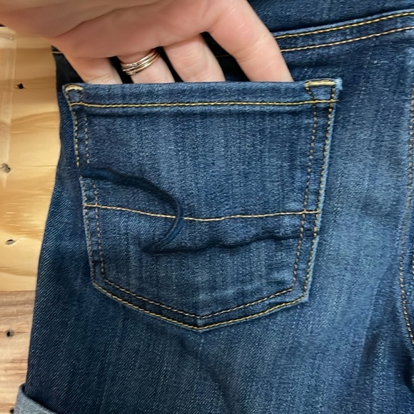 American Eagle Outfitters size 0 Super Stretch Dark Wash Low-rise Denim Shorts - Picture 6 of 11